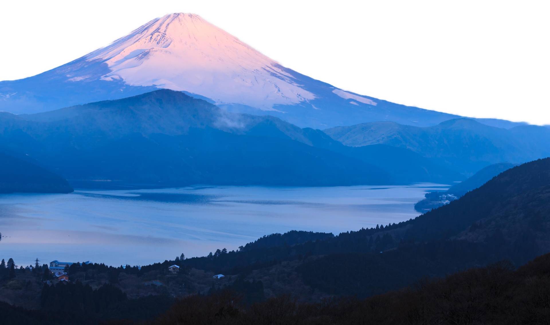 Custom-Travel-Planner-Network-Japan-Fuji-View
