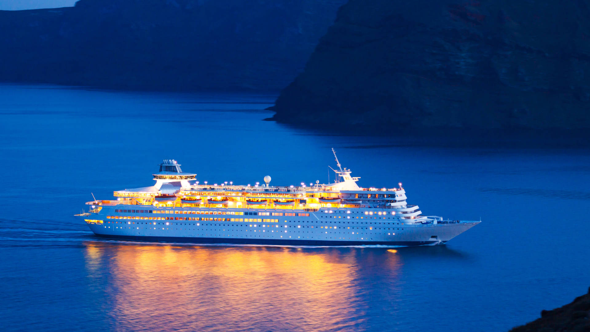 Custom Travel Planner Network-Cruises-Night Cruising