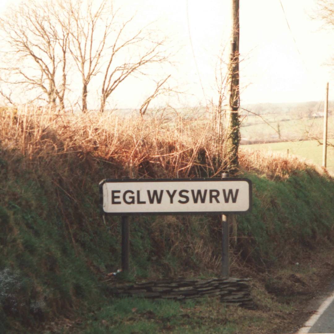 Custom-Travel-Planner-Network-1-Wales-Road-Sign