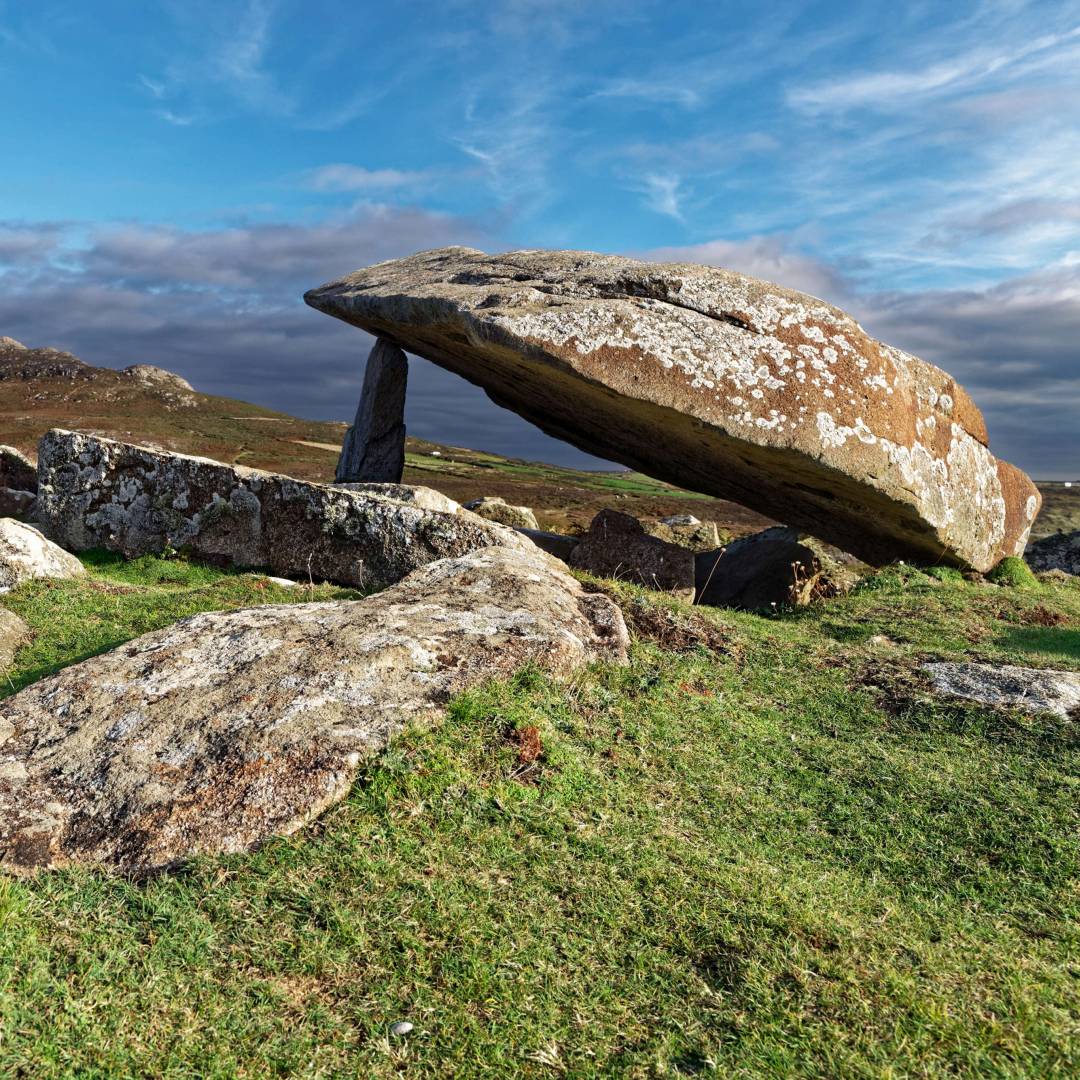 Custom-Travel-Planner-Network-4-Wales-Coetan-Arthur-dolmen