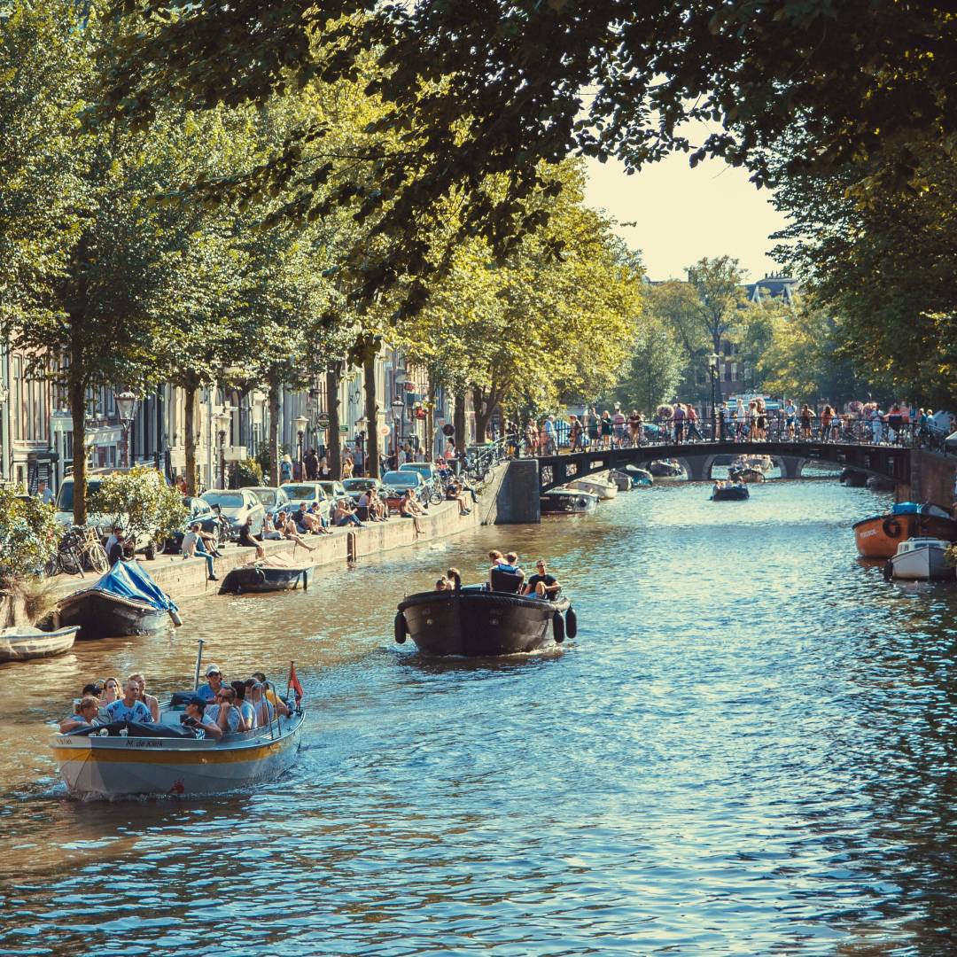 Custom-Travel-Planner-Network-6-Netherlands-Amsterdam-Canal-Cruise