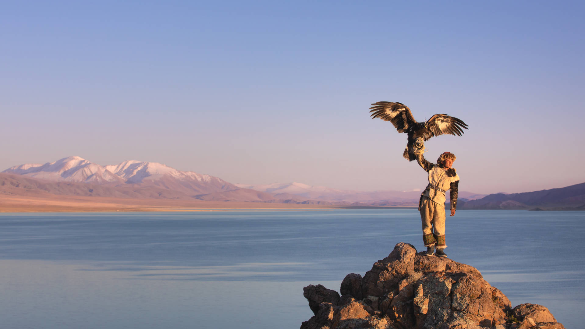 Custom Travel Planner Network-Mongolia-Eagle Hunter