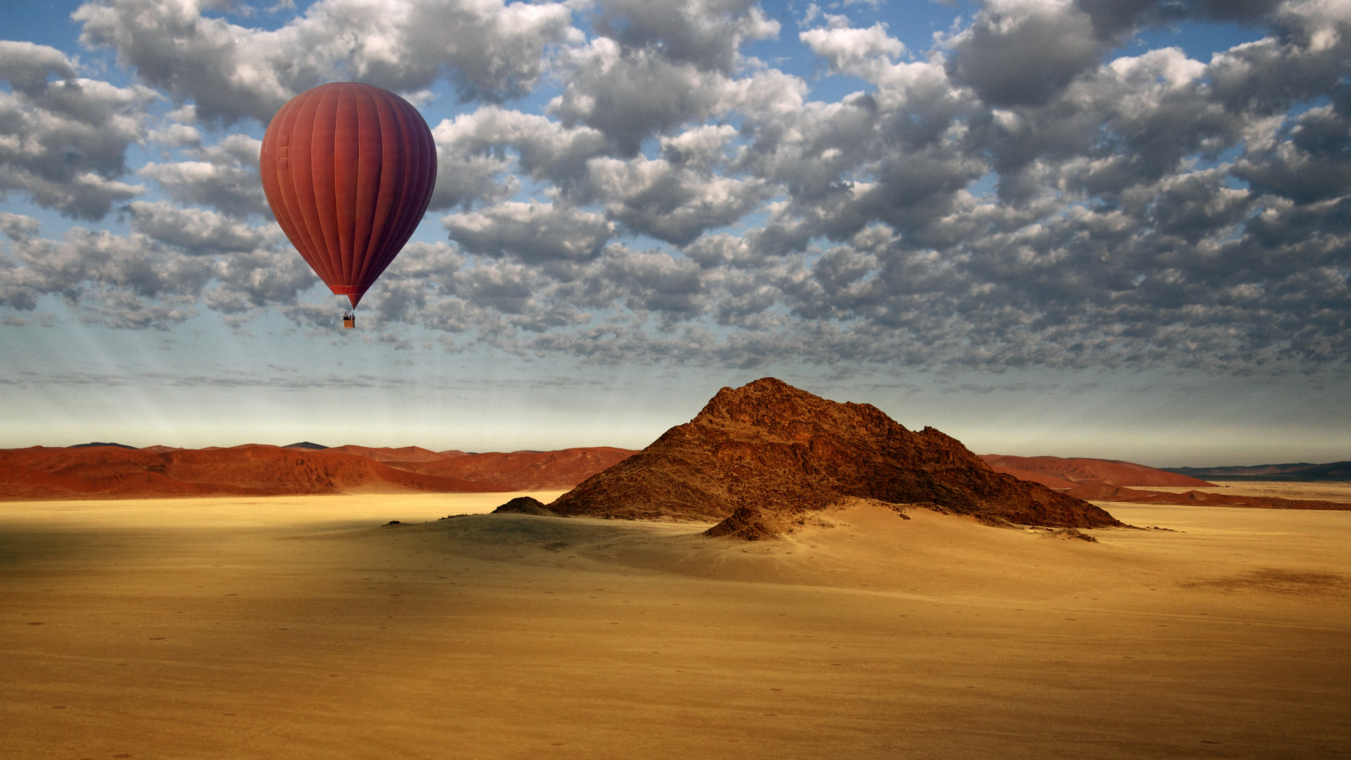 Custom Travel Planner Network-Namibia-Ballooning over Sossusvlei