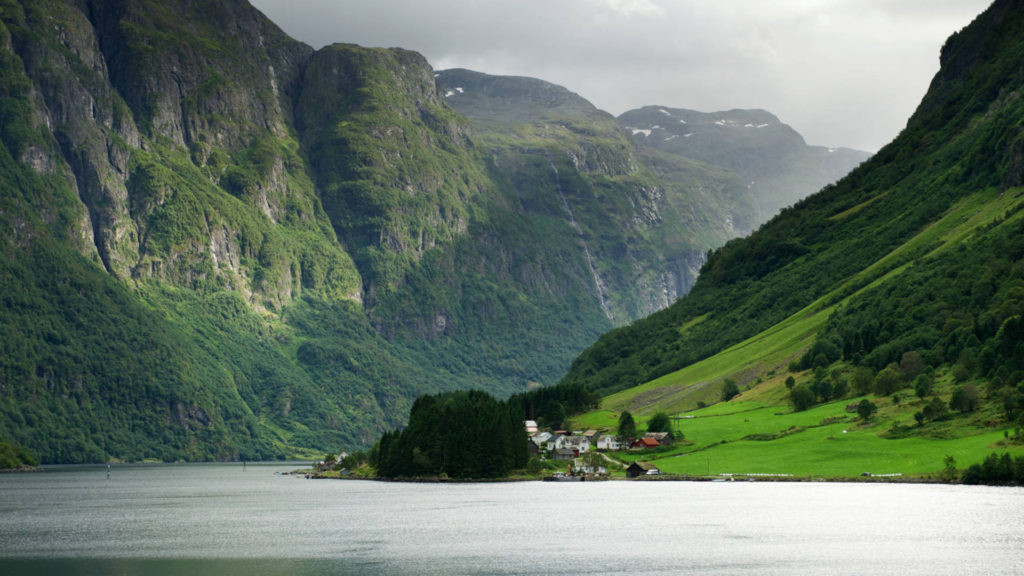 Custom Travel Planner Network-Norway-Scenic Fjord